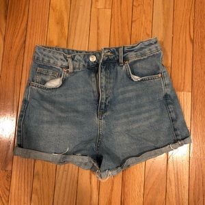 TopShop Girlfriend denim jean shorts, size 4